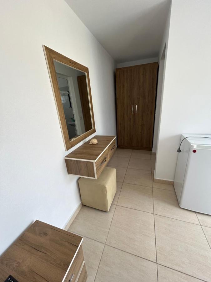 Eri Rooms Sarandë Exteriör bild