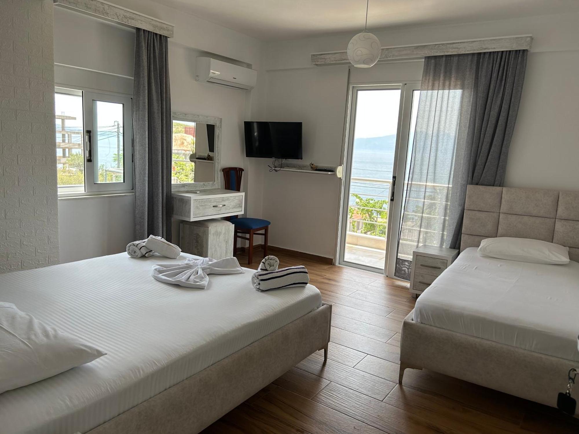 Eri Rooms Sarandë Exteriör bild