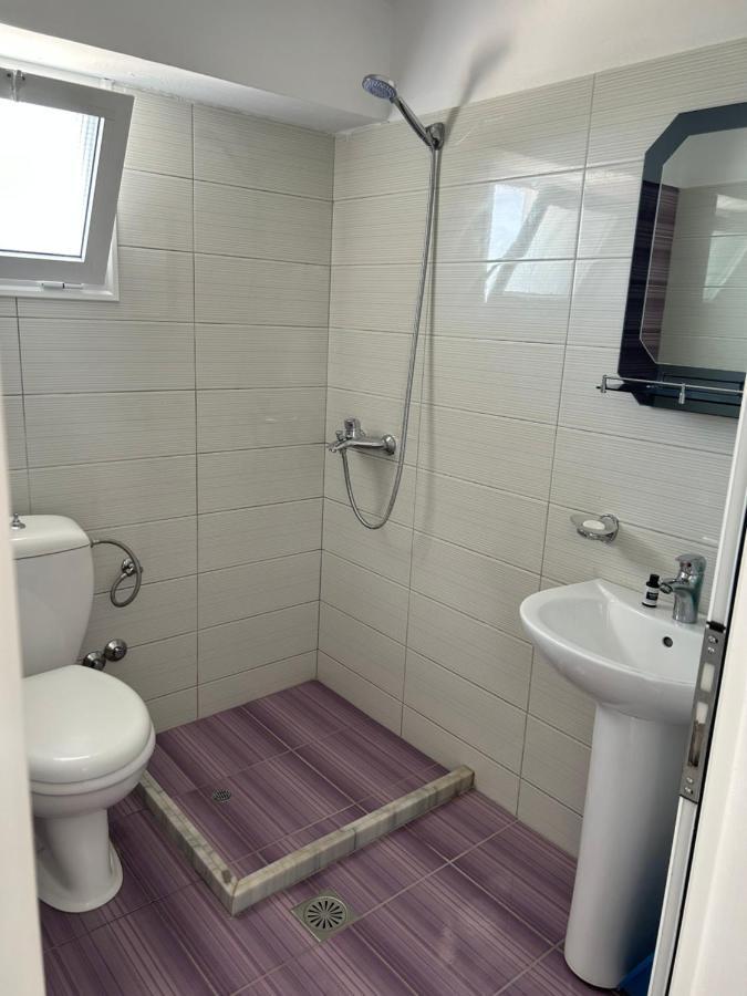Eri Rooms Sarandë Exteriör bild