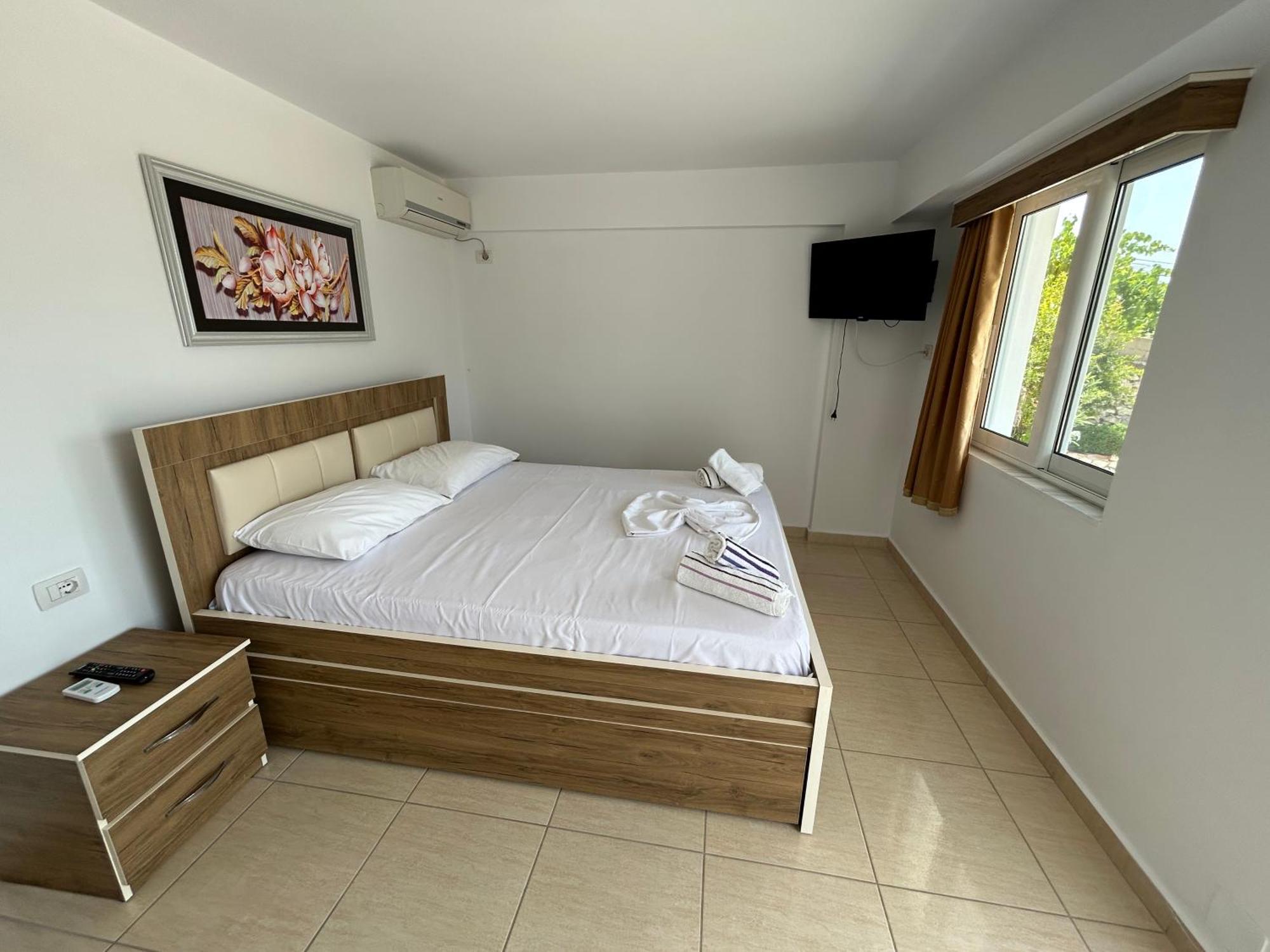 Eri Rooms Sarandë Exteriör bild